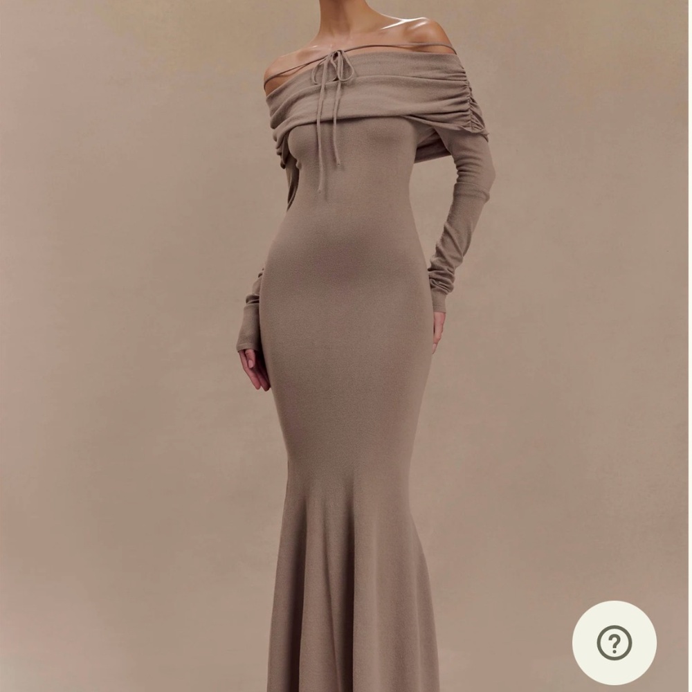 Meshki Georgiana Off Shoulder Dress